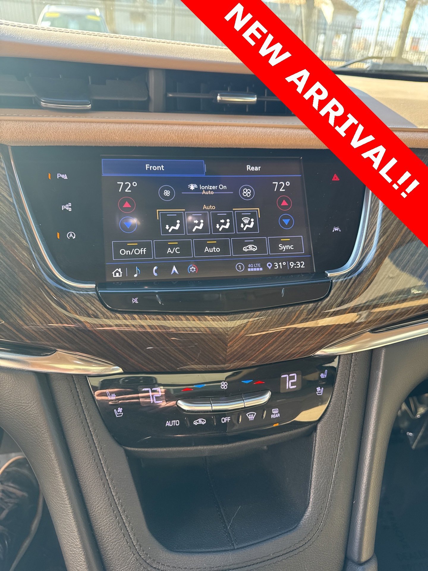 Used 2020 Cadillac XT6 Premium Luxury w/ Platinum Package image 15