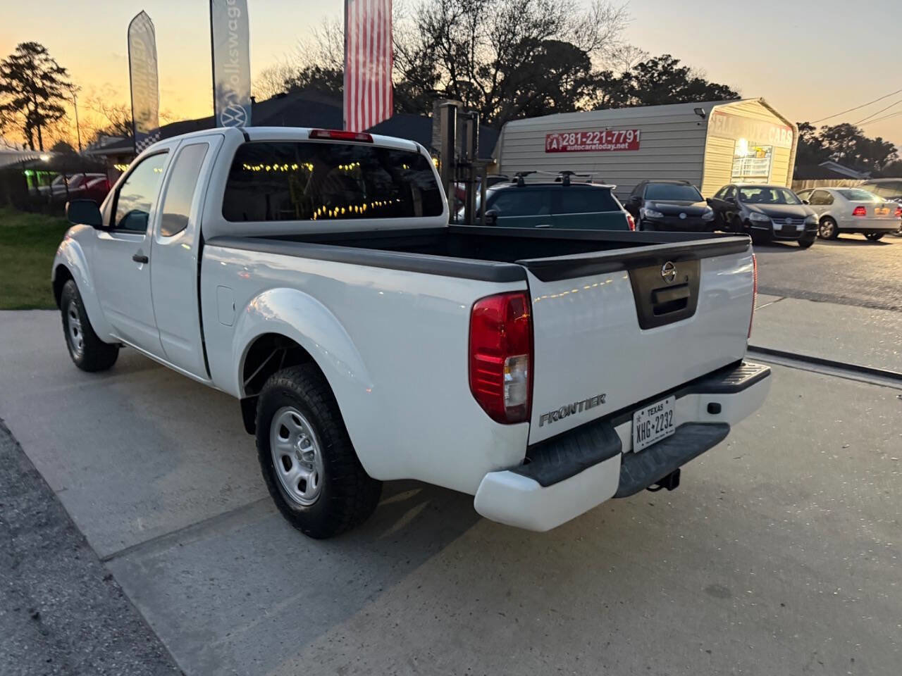 Used 2016 Nissan Frontier S RWD image 10