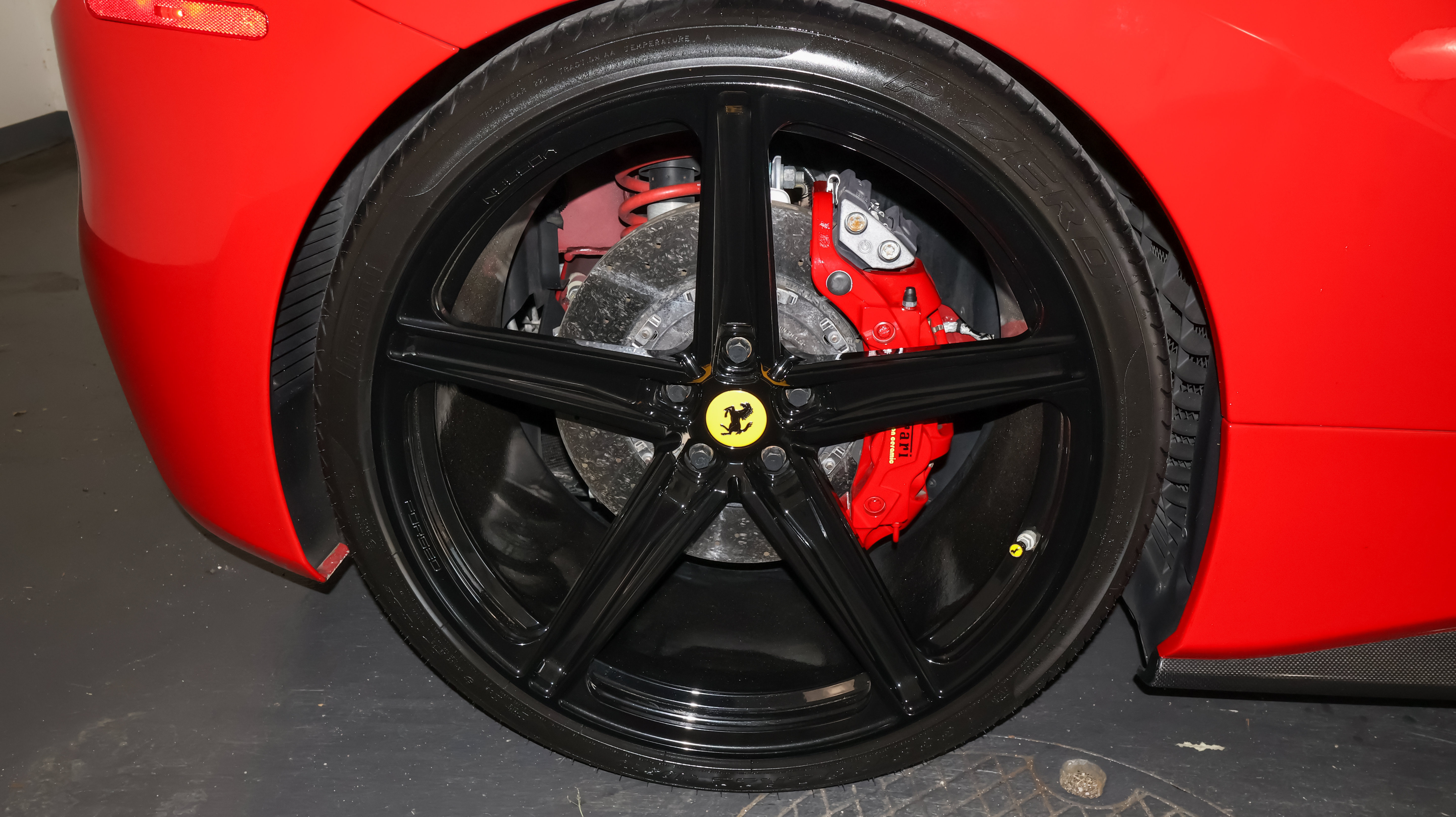 Used 2019 Ferrari 488 Spider RWD image 40