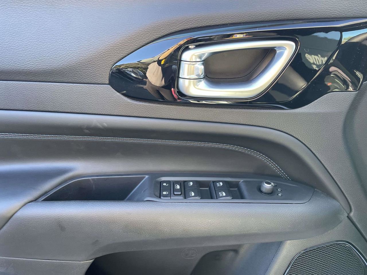 New 2026 Jeep Compass Latitude AWD/4WD image 19