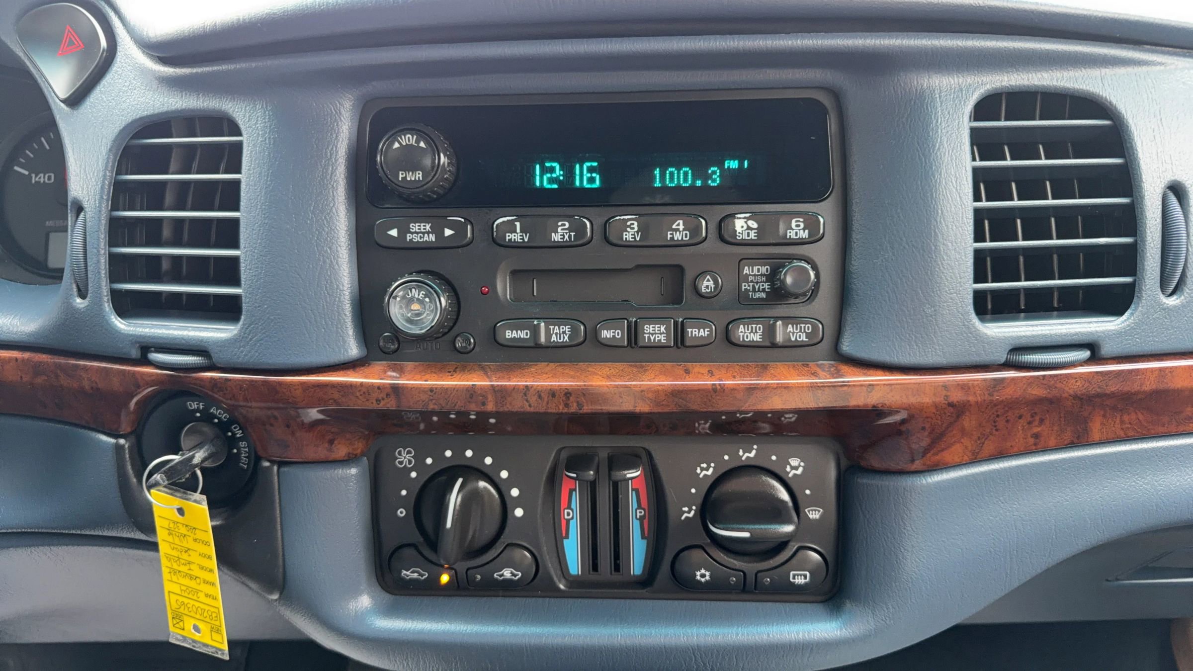 Used 2004 Chevrolet Impala Sedan image 26
