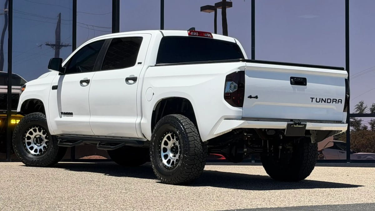 Used 2021 Toyota Tundra SR5 AWD/4WD image 10