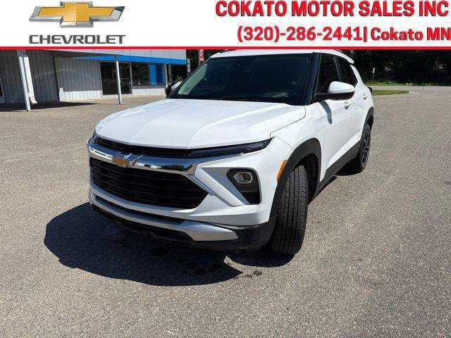Used 2025 Chevrolet TrailBlazer LT AWD/4WD image 3