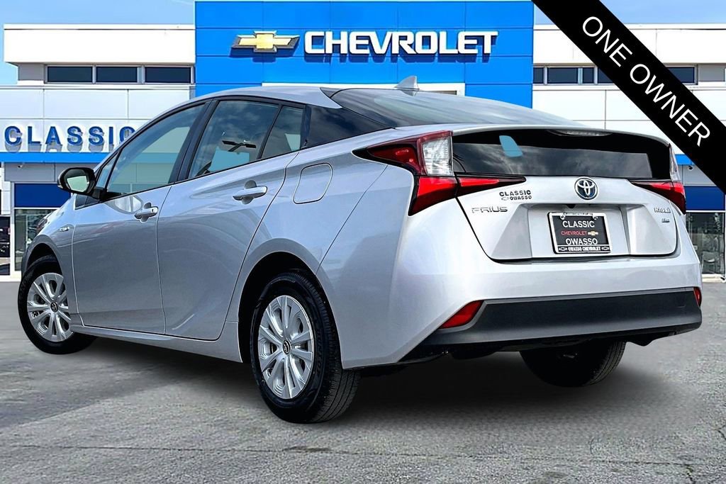 Used 2019 Toyota Prius LE image 4