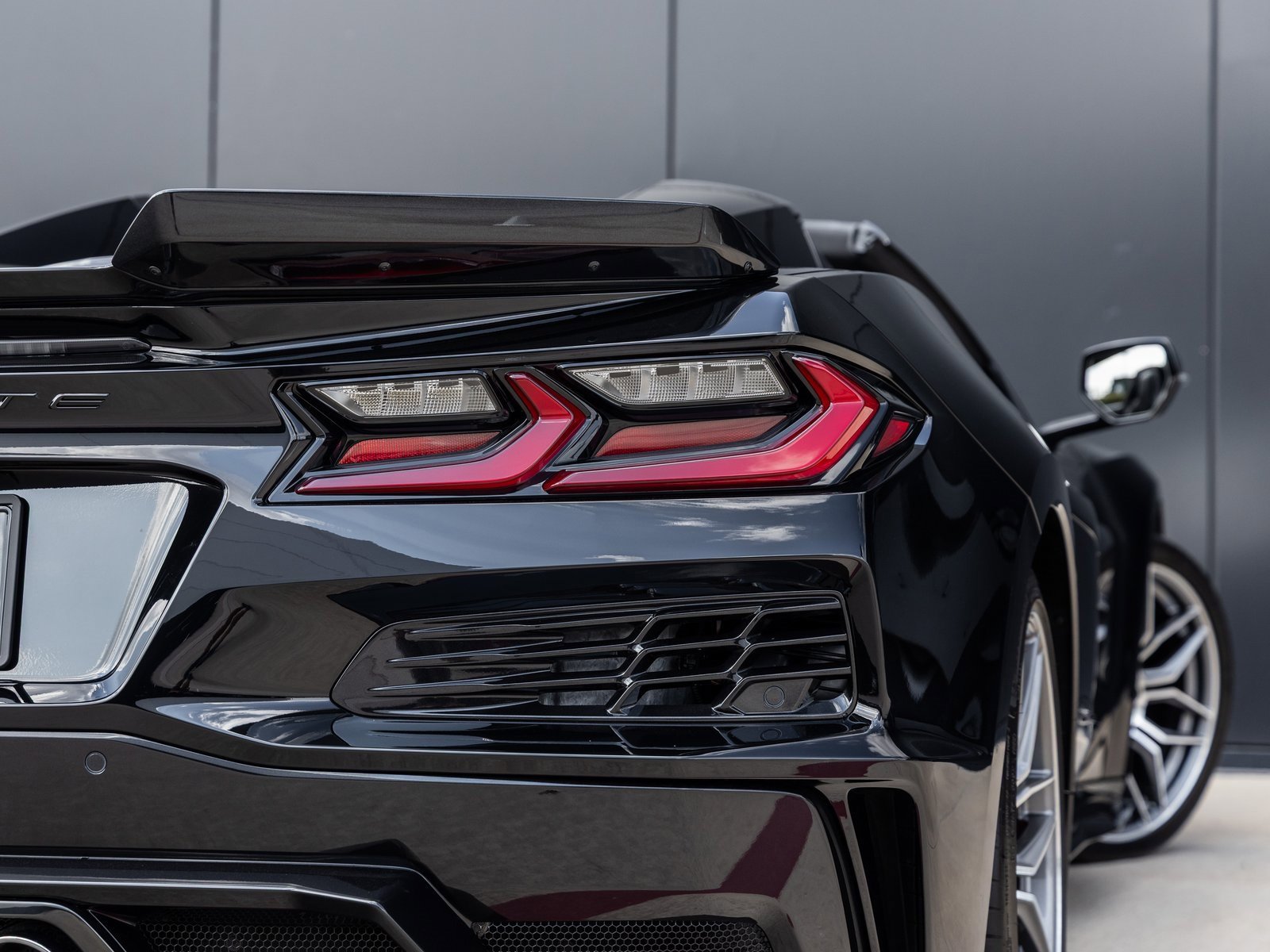 Used 2023 Chevrolet Corvette Z06 w/ Battery Protection Package image 15