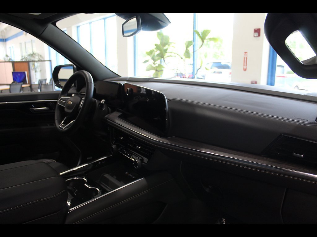 Used 2026 Chevrolet Tahoe Premier w/ Sun And Tow Package AWD/4WD image 24