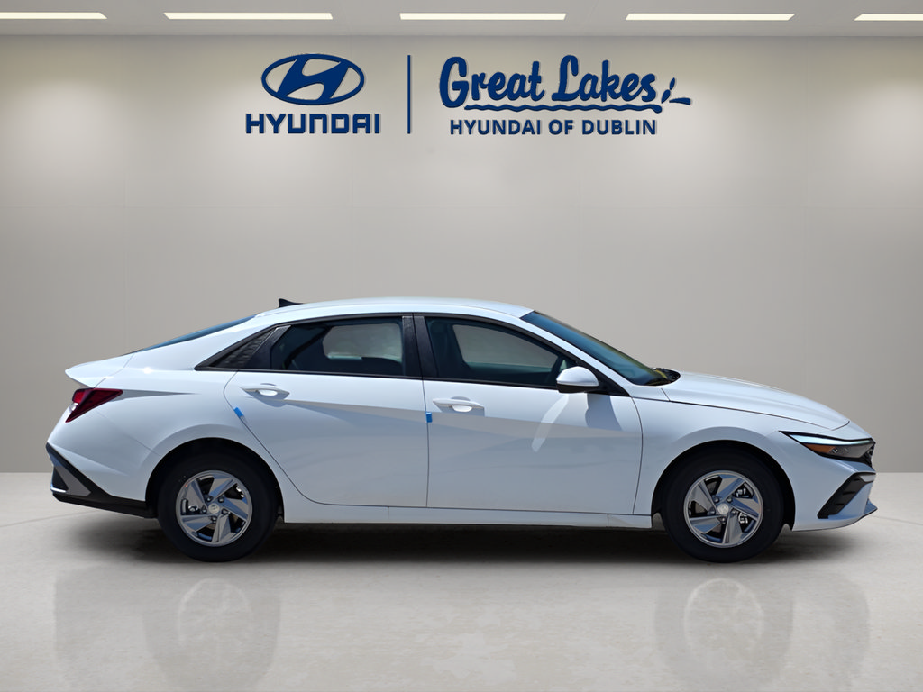 New 2026 Hyundai Elantra SE FWD image 6