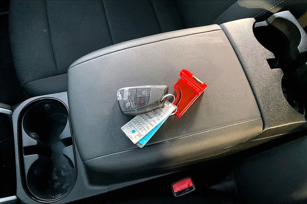 Used 2023 Chevrolet Colorado LT image 33