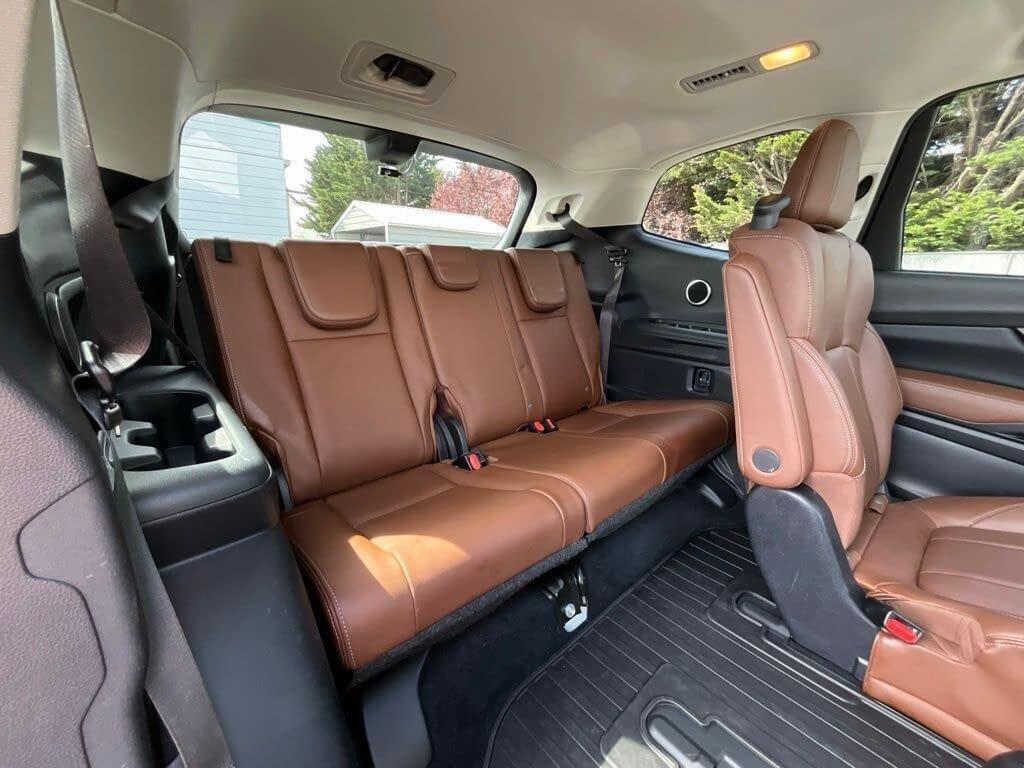 Used 2019 Subaru Ascent Touring w/ Popular Package #2 AWD/4WD image 17