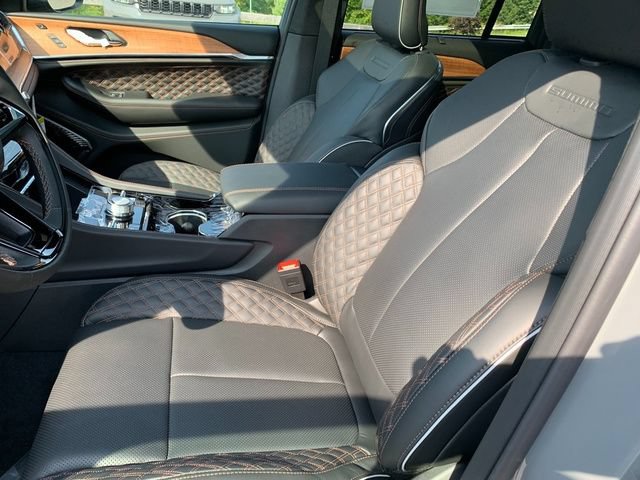 New 2027 Jeep Grand Cherokee Summit AWD/4WD image 12