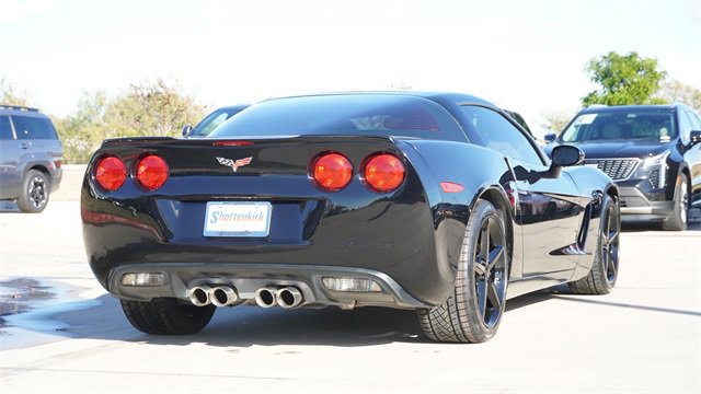 Used 2013 Chevrolet Corvette Base w/ 2LT Preferred Equipment Group image 9