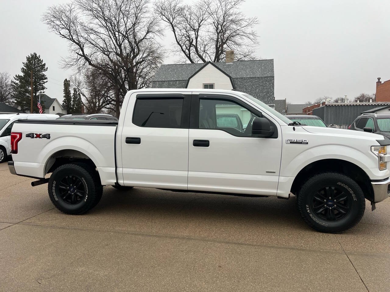 Used 2016 Ford F150 XLT w/ Trailer Tow Package AWD/4WD image 3