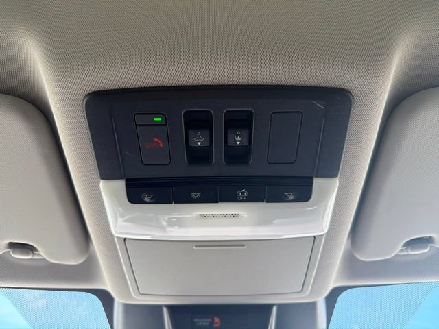 Used 2023 Nissan Rogue Platinum w/ Platinum Premium Package FWD image 29