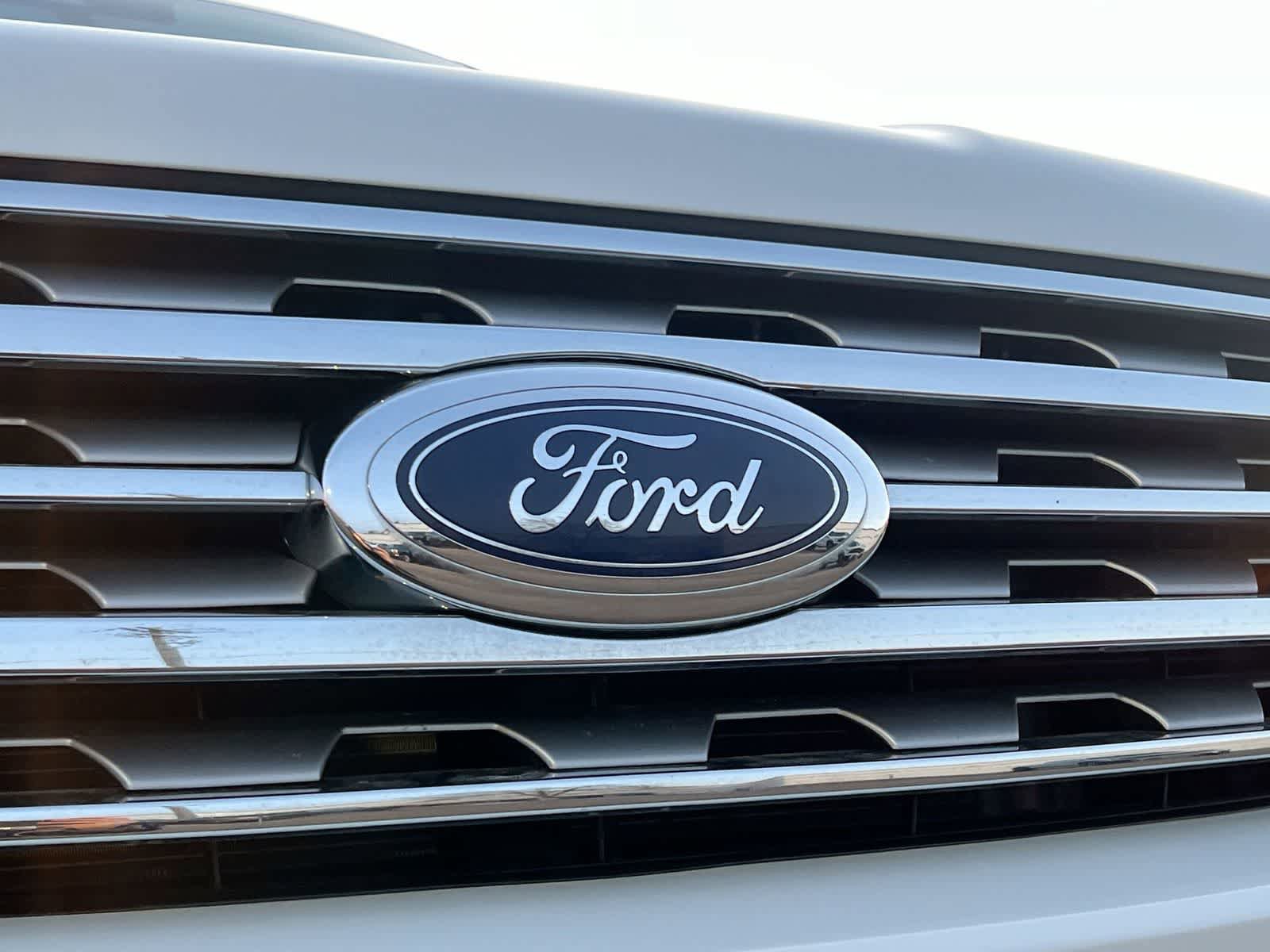 Used 2021 Ford Expedition Limited image 12