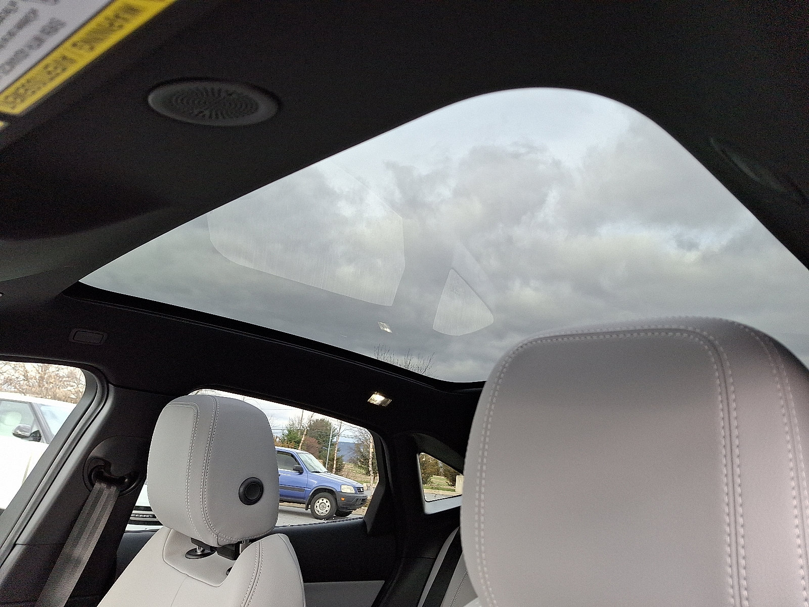 New 2024 Jaguar E-PACE R-Dynamic SE AWD/4WD image 12
