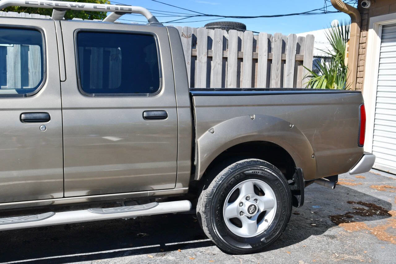 Used 2001 Nissan Frontier SE image 7
