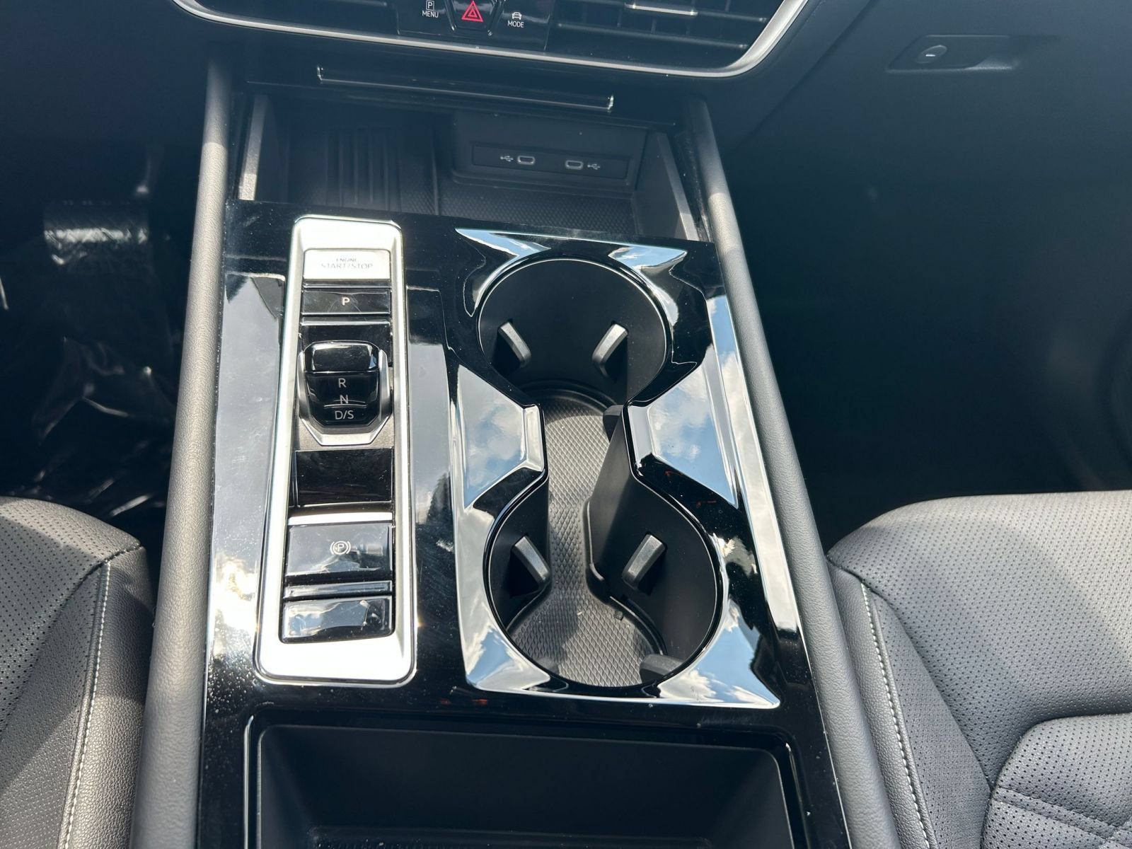 Used 2026 Volkswagen Atlas SE FWD image 38