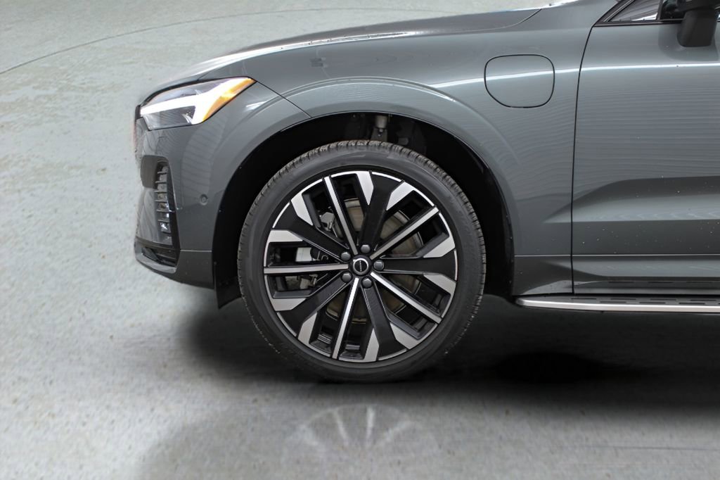 Used 2026 Volvo XC60 T8 Ultra w/ Protection Package Premier AWD/4WD image 10