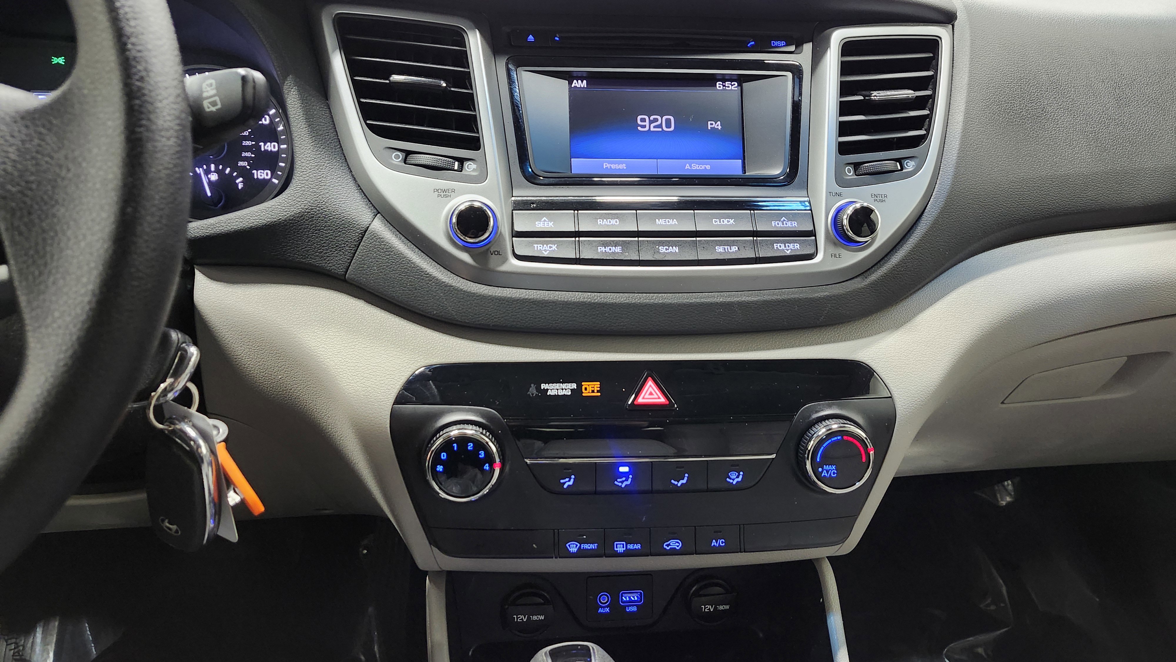 Used 2018 Hyundai Tucson SE w/ Cargo Package image 25