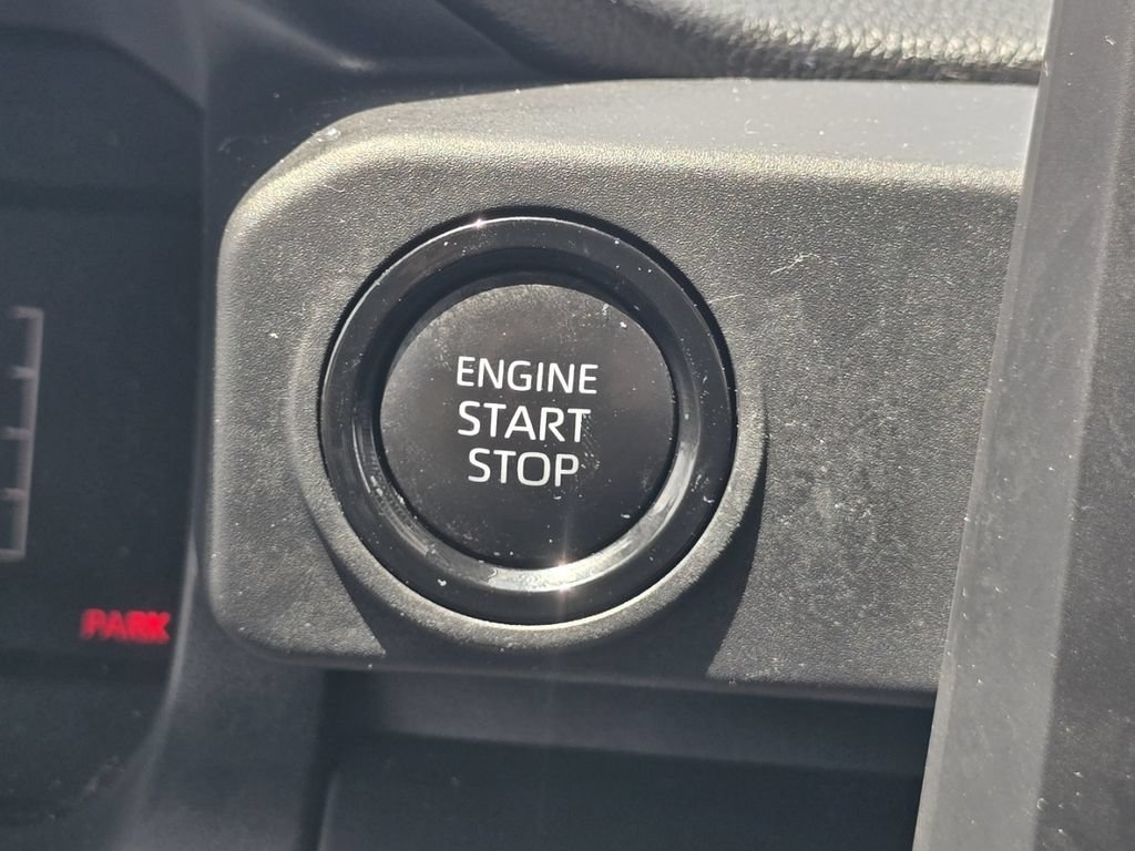 Certified 2024 Toyota Tacoma SR AWD/4WD image 31