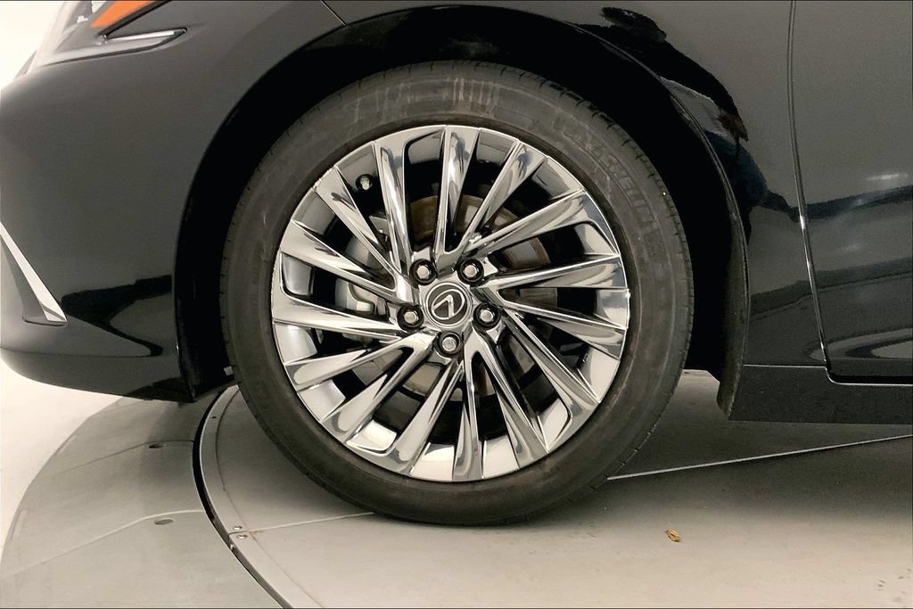 Used 2025 Lexus ES 350 Ultra Luxury w/ Accessory Package (Z2) FWD image 8