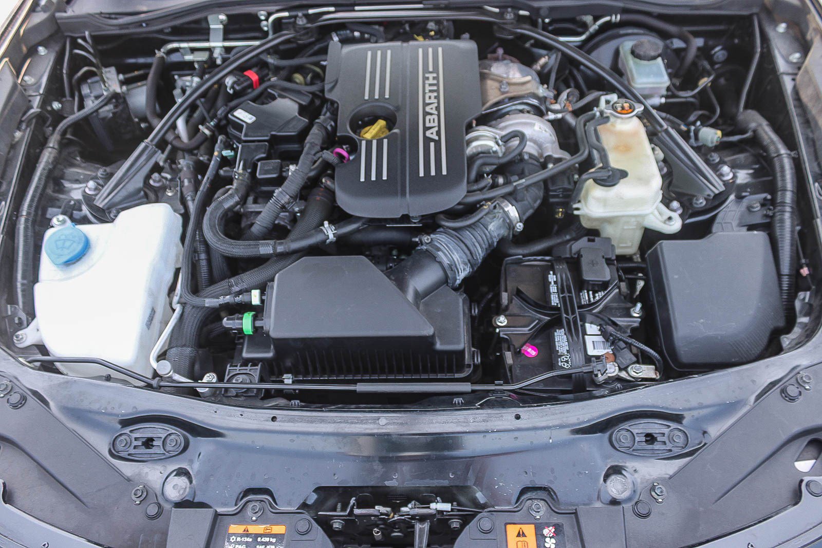 Used 2018 FIAT 124 Spider Abarth RWD image 35