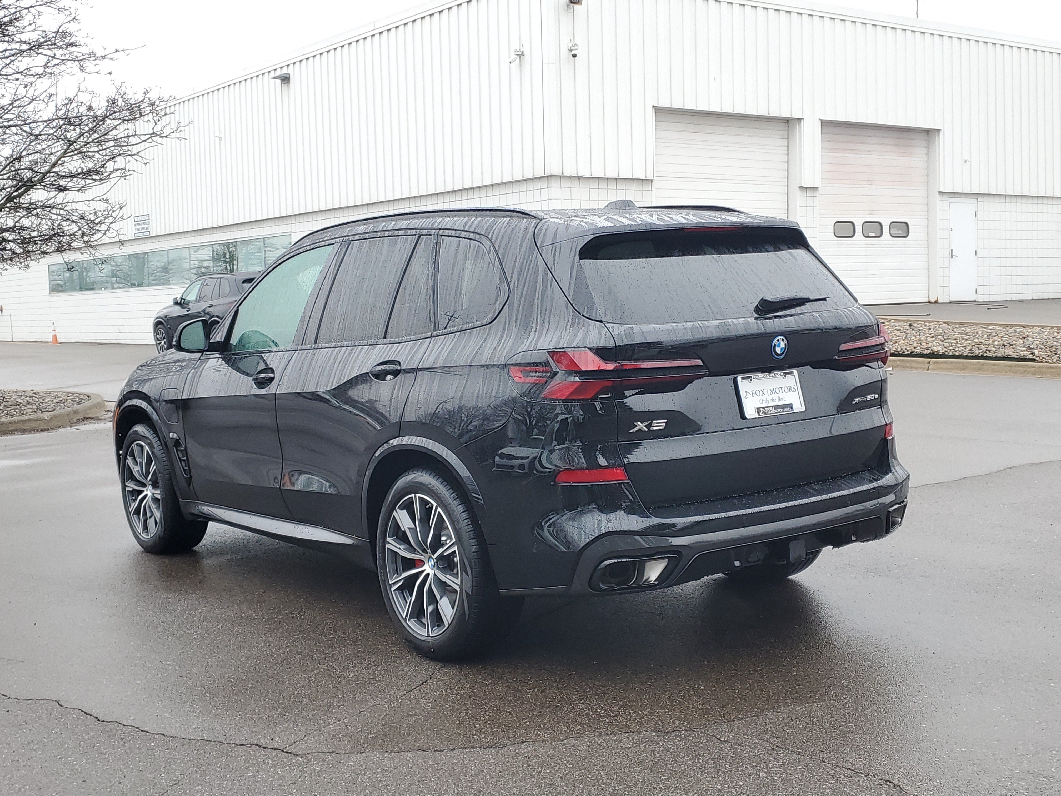 New 2026 BMW X5 xDrive50e w/ M Sport Package AWD/4WD image 2