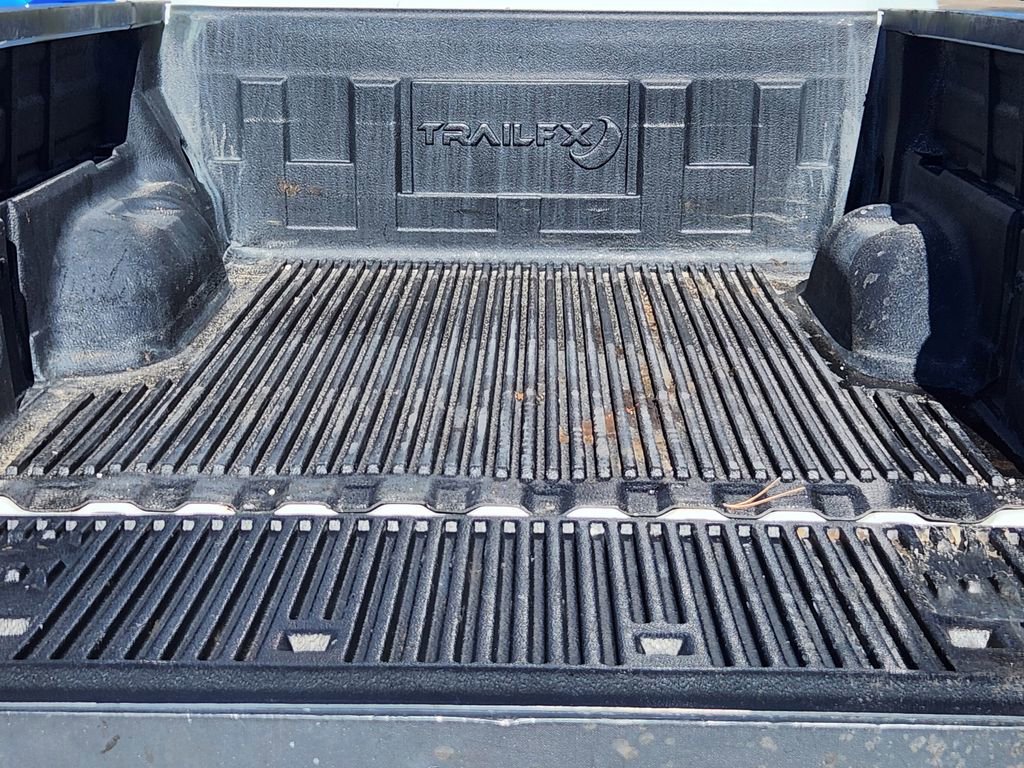 Used 2021 Chevrolet Colorado LT image 17