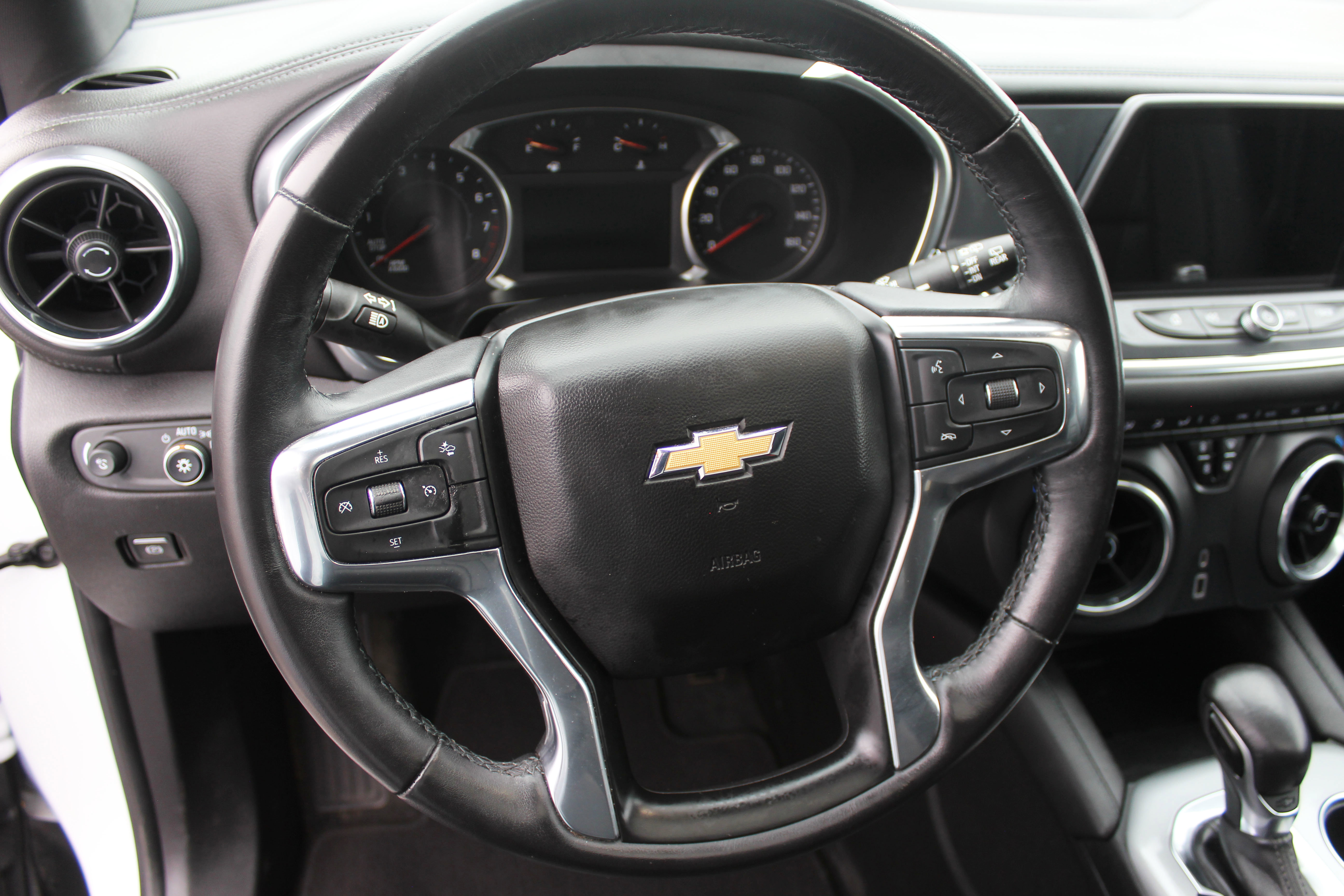 Used 2022 Chevrolet Blazer LT image 25