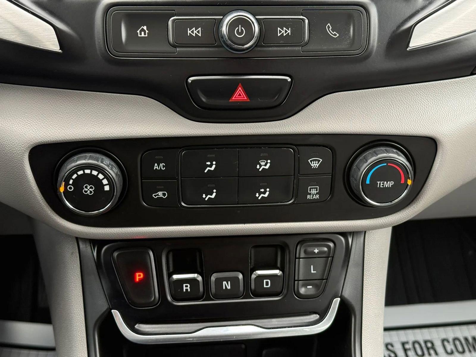 Used 2018 GMC Terrain SLE image 35