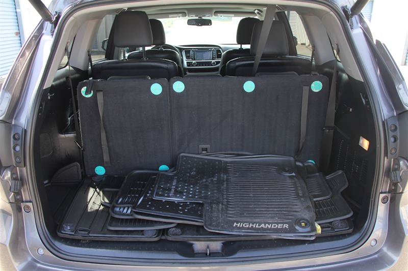 Used 2014 Toyota Highlander Limited FWD image 11
