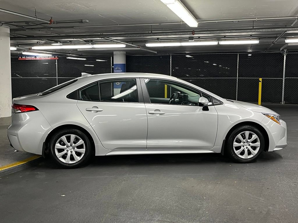 Used 2026 Toyota Corolla LE w/ Carpet Mat Package (TMS) FWD image 35