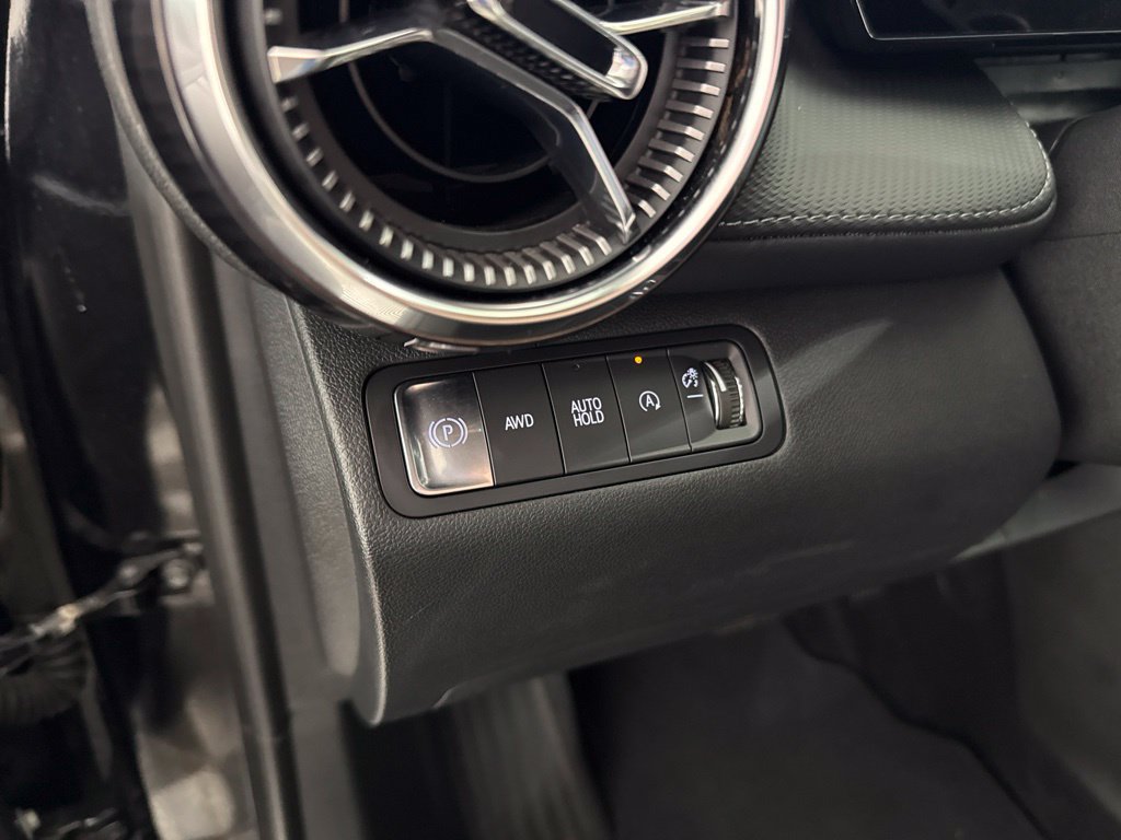 Used 2025 Chevrolet Equinox LT AWD/4WD image 19