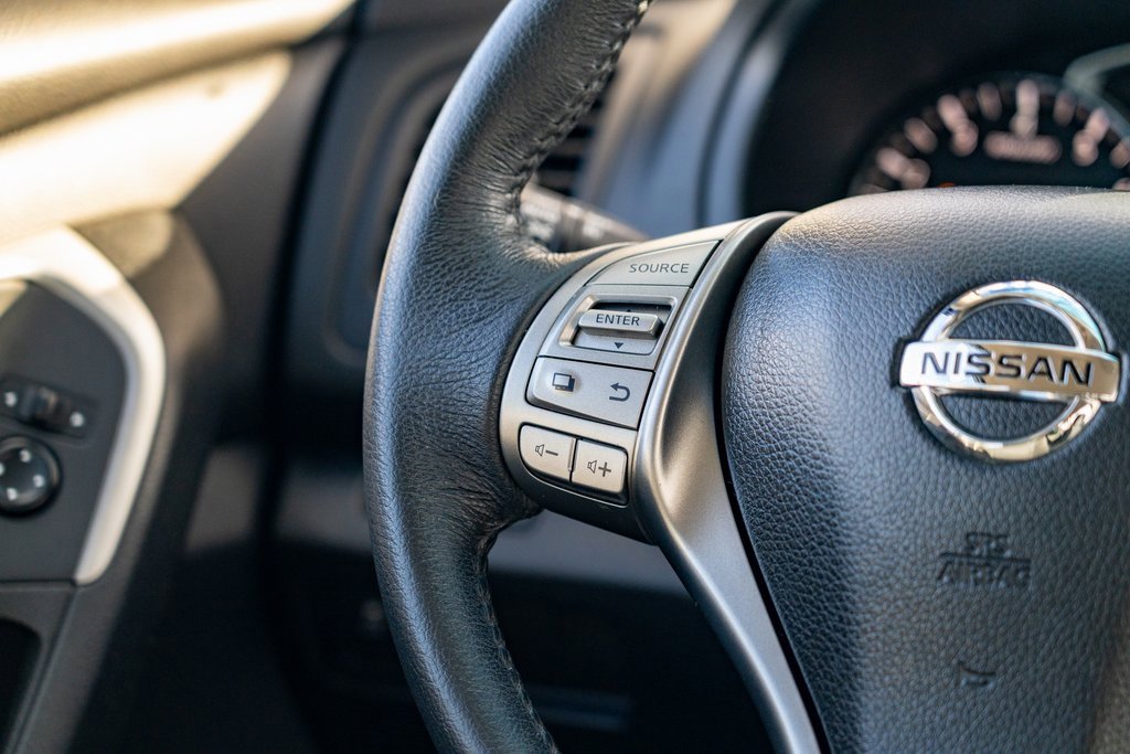 Used 2015 Nissan Altima 2.5 SV image 16