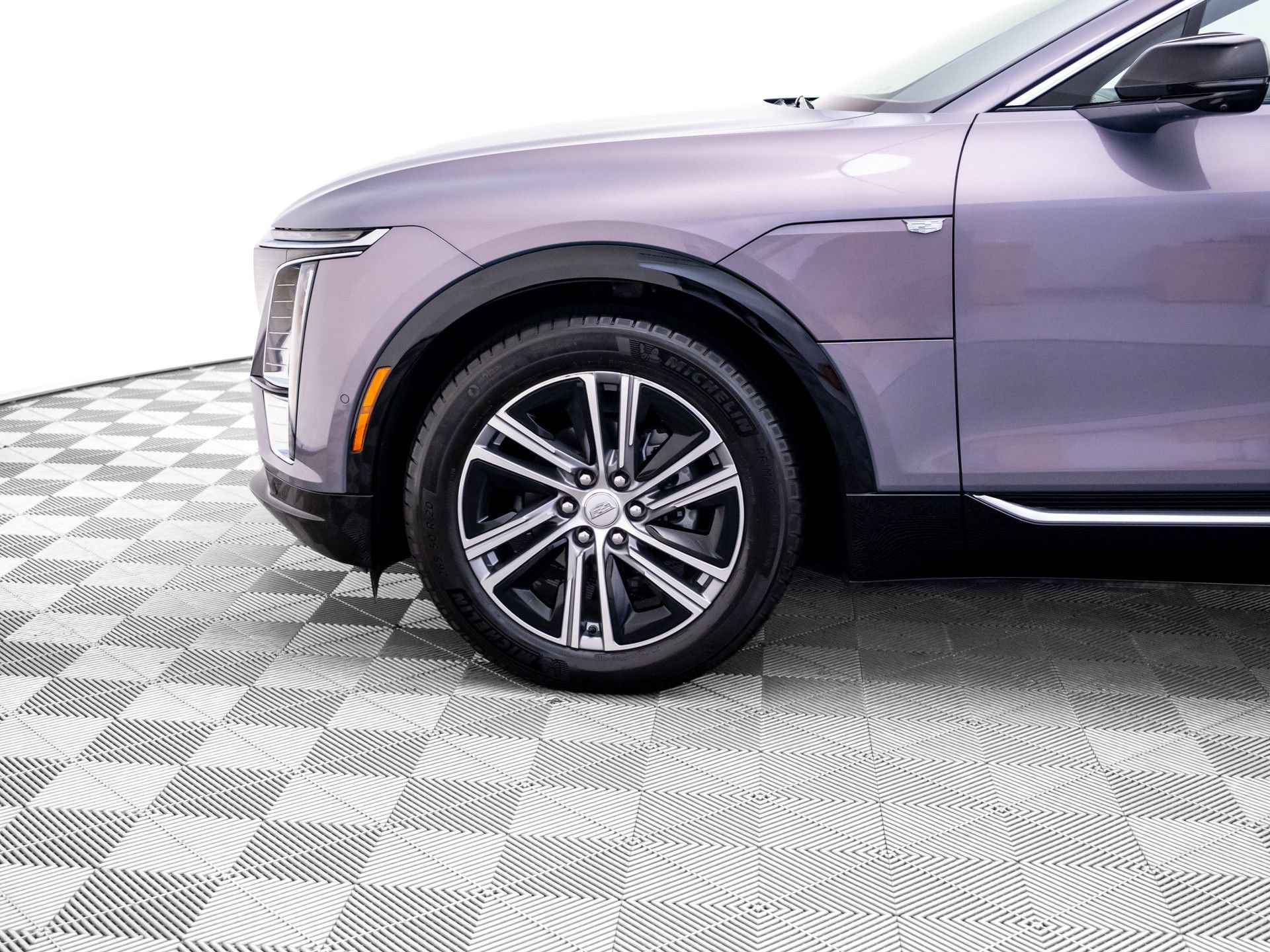 Certified 2024 Cadillac Lyriq Luxury w/ LPO, Floor Liner Package AWD/4WD image 38