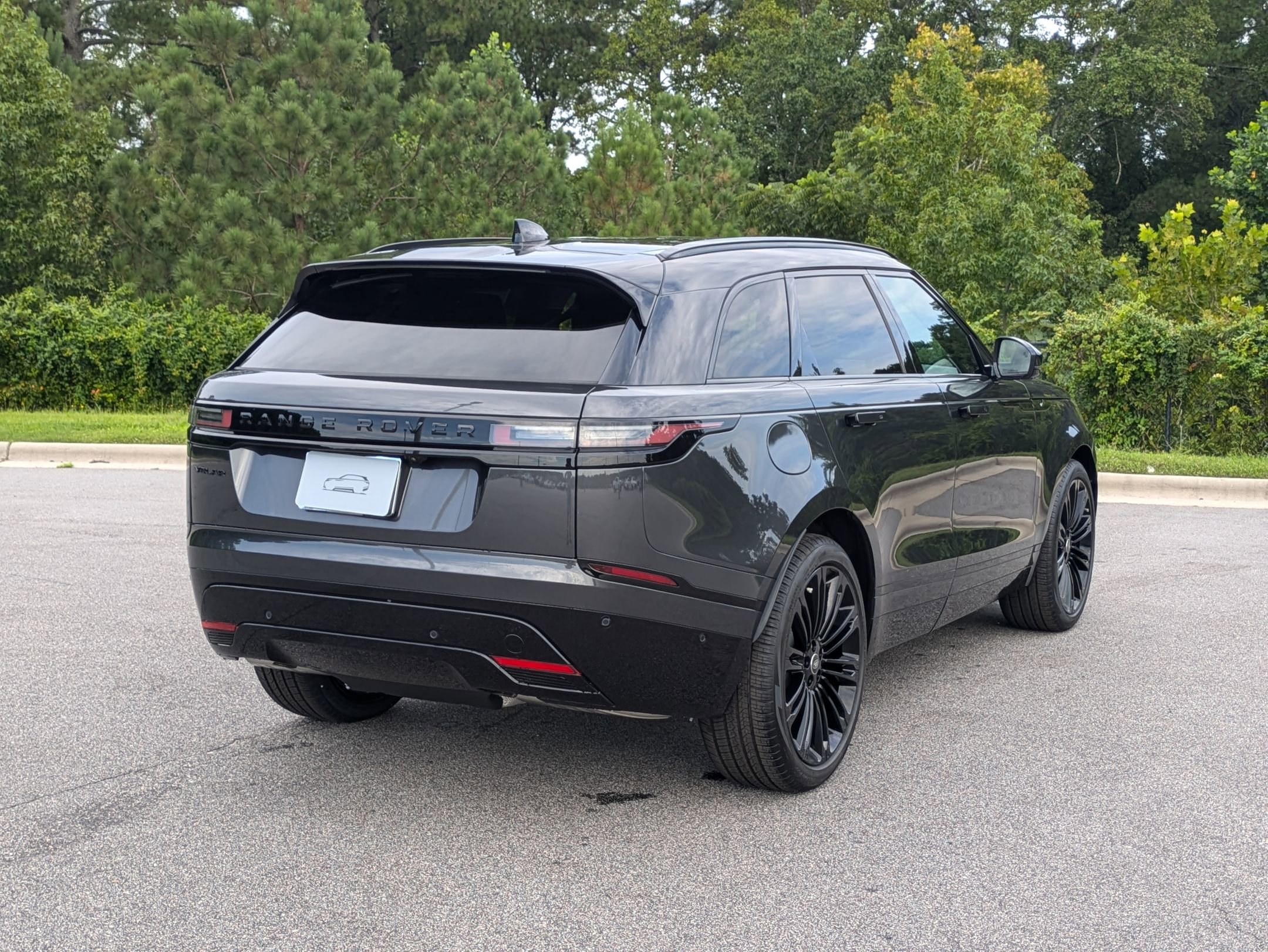 New 2026 Land Rover Range Rover Velar Dynamic SE image 5