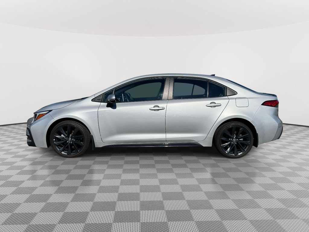 Used 2023 Toyota Corolla XSE FWD image 4
