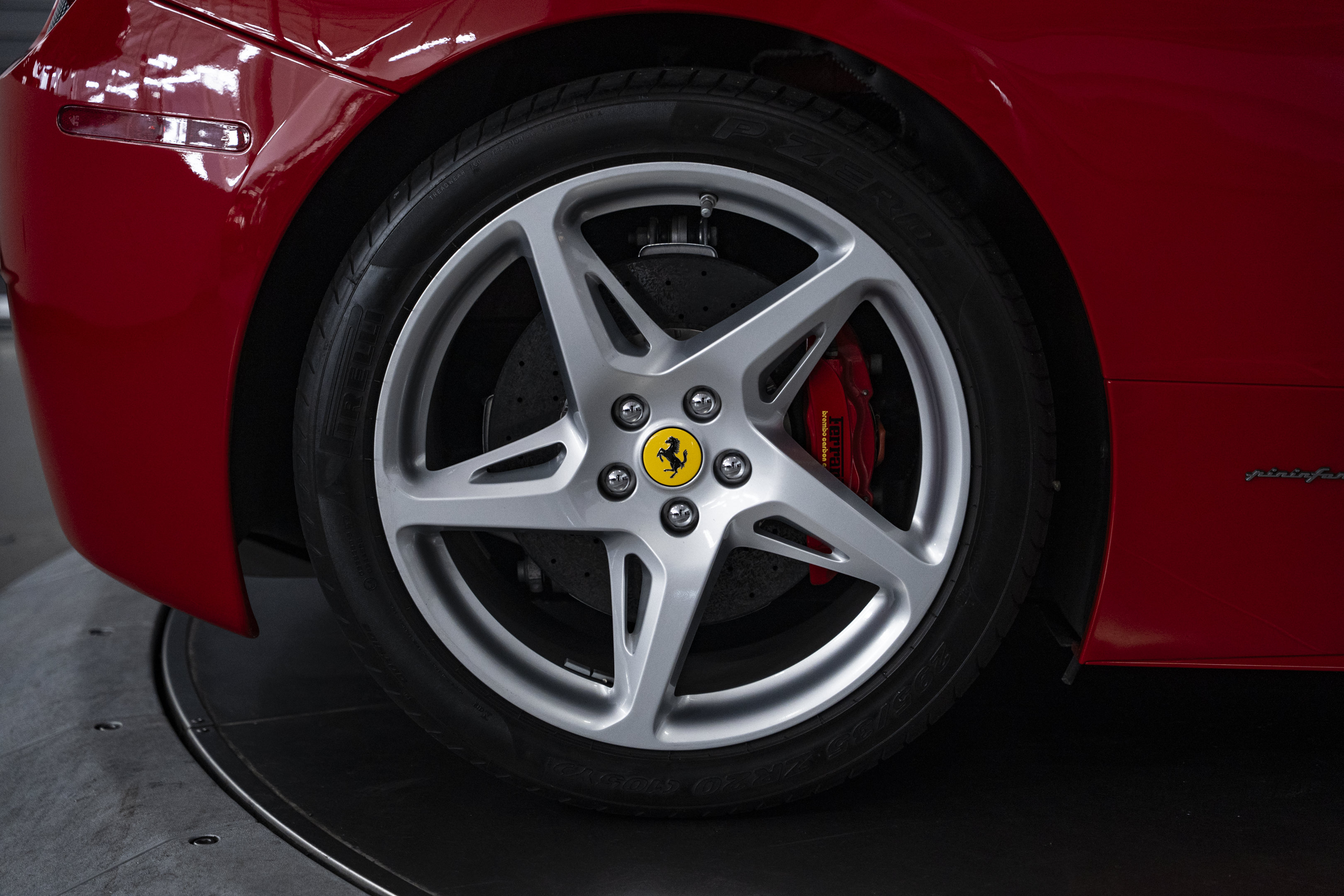 Used 2012 Ferrari 458 Spider RWD image 18