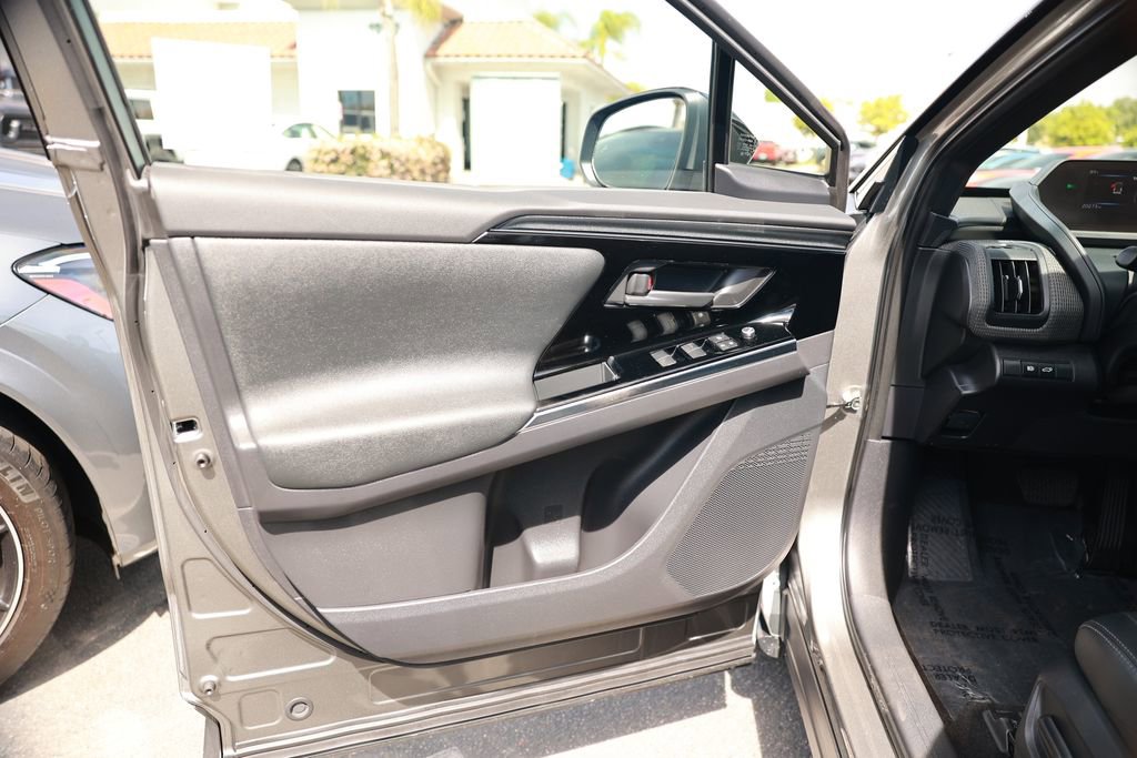 Used 2023 Toyota bZ4X Limited image 17