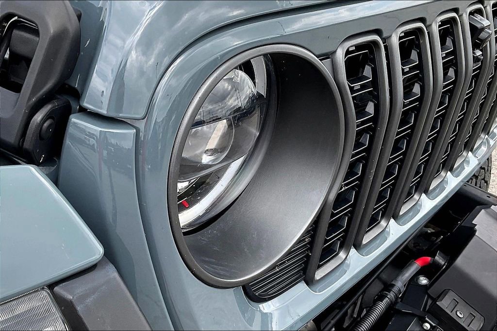 Used 2024 Jeep Wrangler Unlimited Rubicon 392 image 31