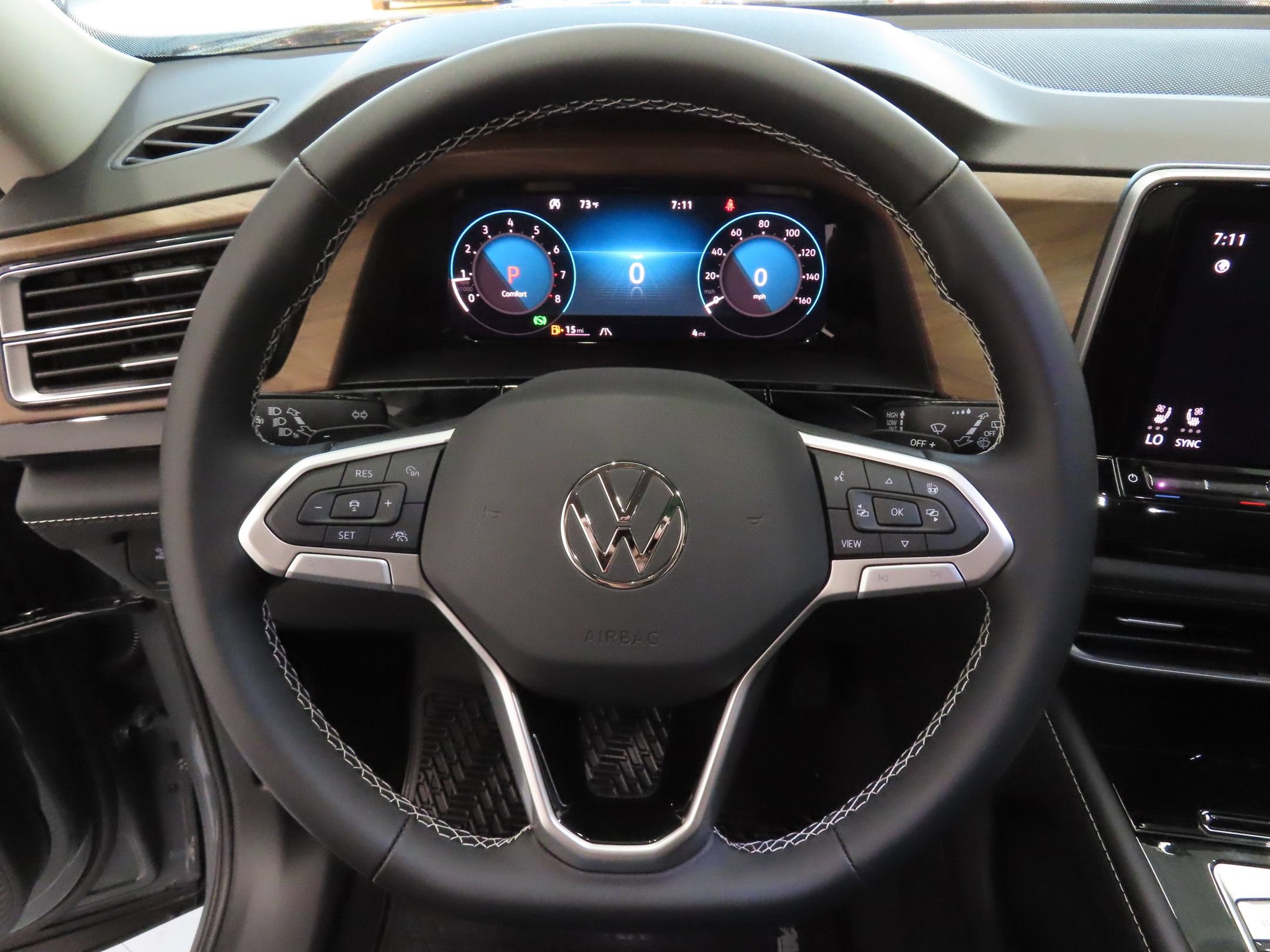 Certified 2026 Volkswagen Atlas SE FWD image 15