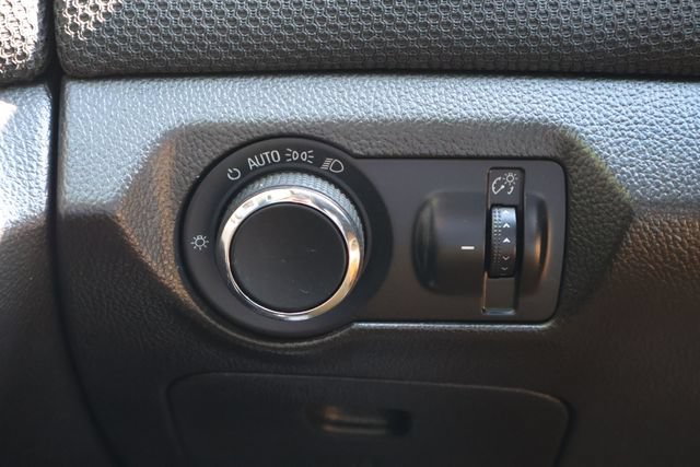 Used 2014 Chevrolet Cruze Diesel FWD image 16
