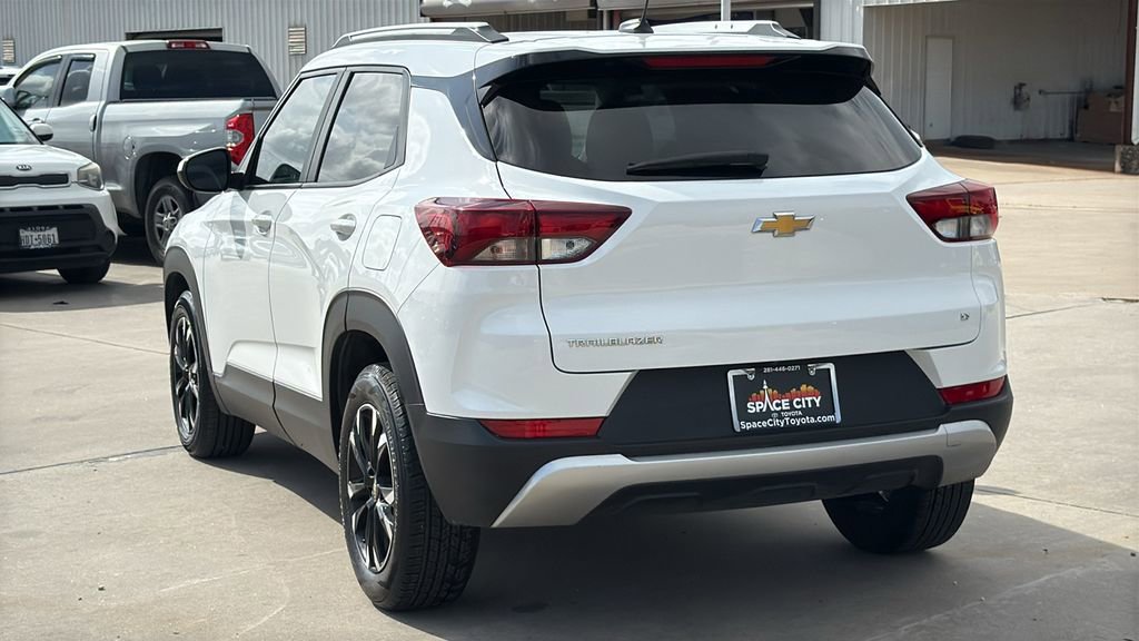 Used 2022 Chevrolet TrailBlazer LT image 3