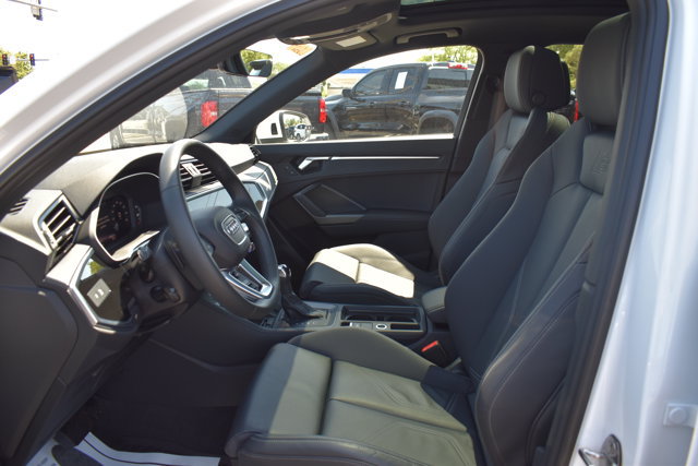 Used 2025 Audi Q3 2.0T Premium w/ Convenience Package AWD/4WD image 10