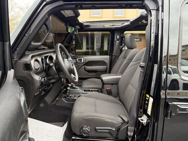 Certified 2023 Jeep Wrangler Unlimited w/ Sun & Screen Package AWD/4WD image 24
