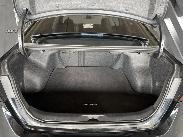 Used 2024 Nissan Altima 2.5 SR w/ SR Premium Package FWD image 23