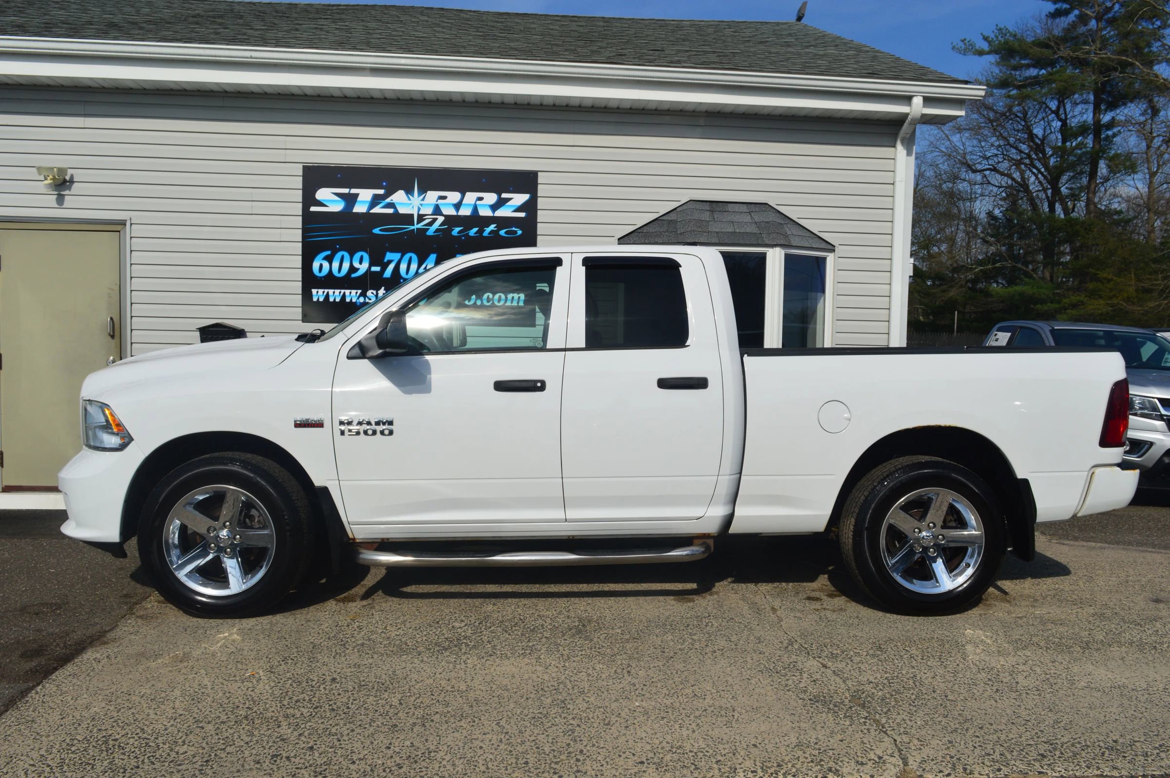 Used 2014 RAM 1500 Express image 2