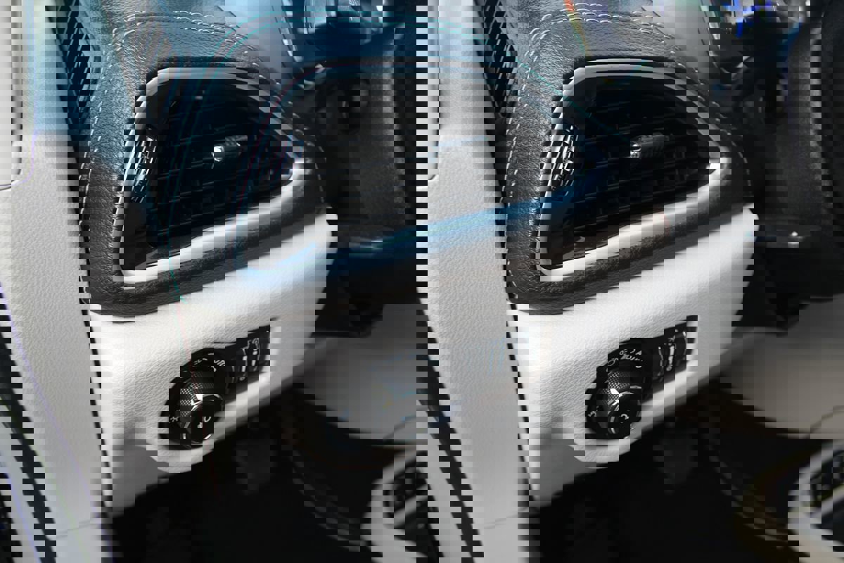 Used 2020 Chrysler Pacifica Limited w/ Advanced Safetytec Group image 28