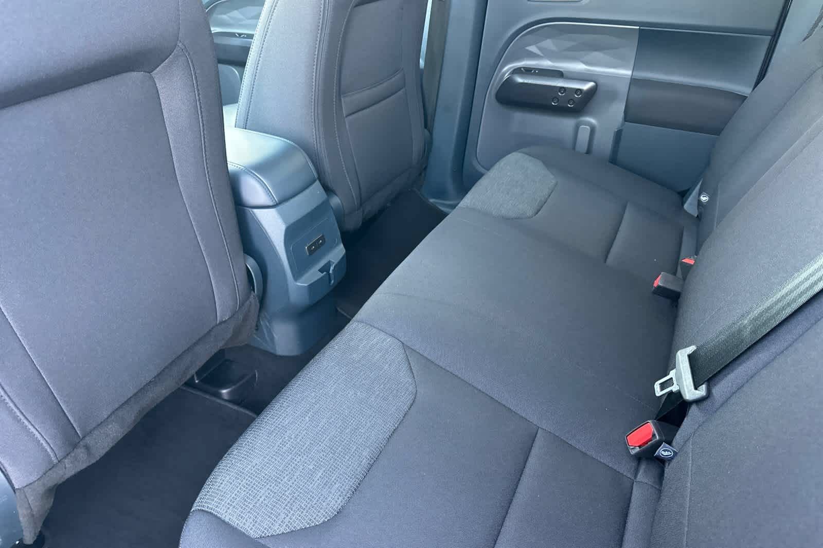 Certified 2025 Ford Maverick XL FWD image 4