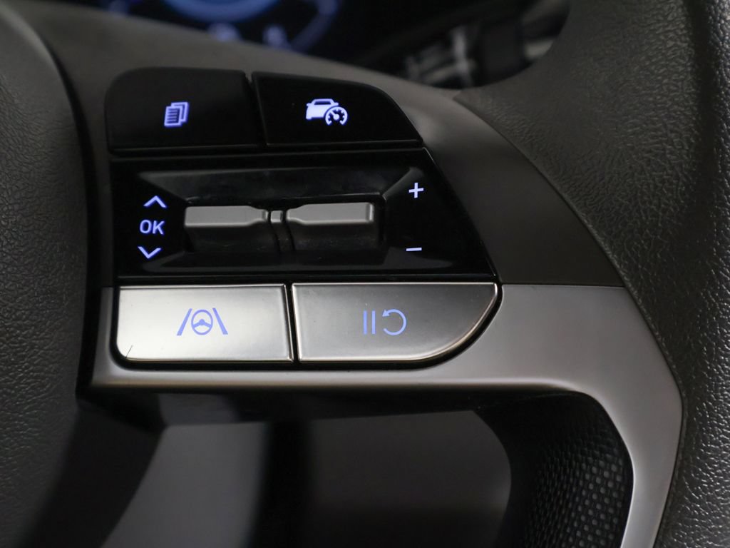 Used 2024 Hyundai Elantra Blue FWD image 35
